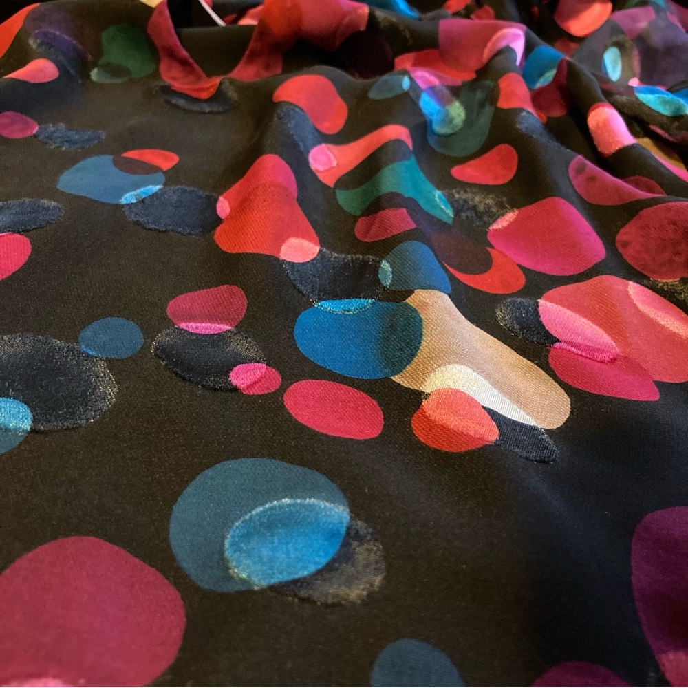 Trina Turk Greyhound Multicolor Polka Dot Blouse w/Full Sleeves and Keyhole Neck - Picture 7 of 12